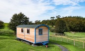 Cow Parsley - enjoy a glamping experience in Cow Parsley shepherd's hut