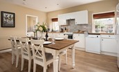 Willow Cottage - spacious kitchen with space for dining
