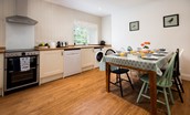 Chauffeur's Flat - kitchen with farmhouse table