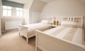 Coldwells Farmhouse - twin beds in bedroom three