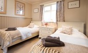 Greengate - bedroom two with twin beds