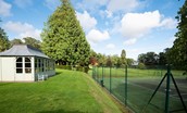 Wood Cottage - tennis court
