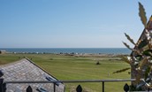 Marine House Cottage - views across the golf course and Alnmouth Beach