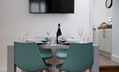 Peewit Cottage - modern dining table with seating for 4 guests