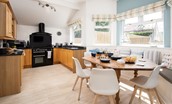 Driftwood Bamburgh - open plan kitchen and dining area