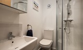 Royland Cottage - ensuite to the twin bedroom with corner shower cubicle