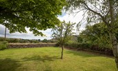 Kilham Cottage - large enclosed lawned garden to the rear of the property