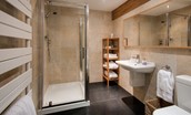 Heiton Mill House - bedroom one en suite bathroom