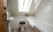 Risingham Cottage - first floor bathroom