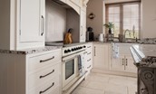 North Star House - well-equipped kitchen with range cooker